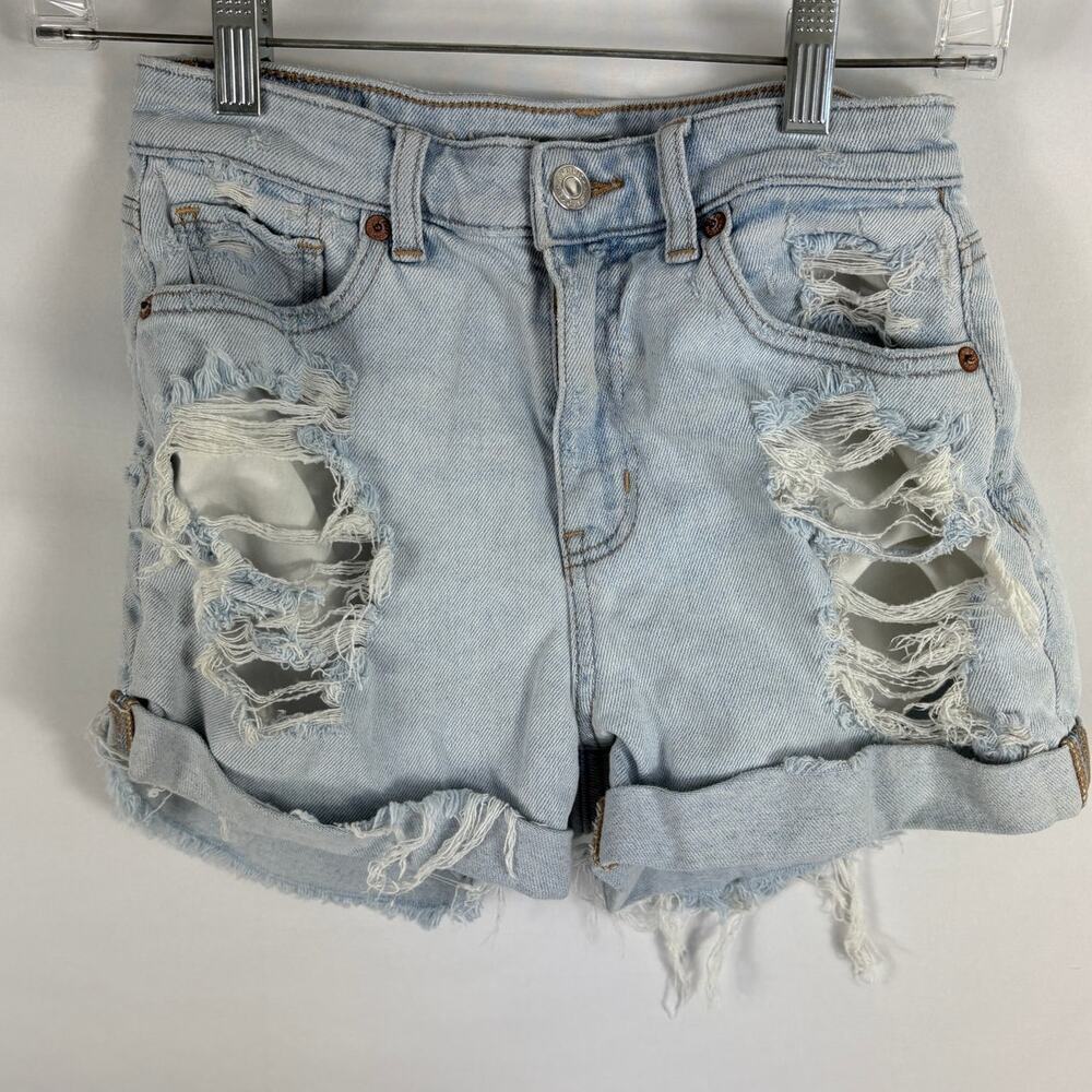 American Eagle Stretch Light Wash Distressed Mom Short Size 0